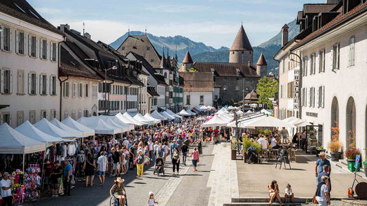 Marche Folklorique à Bulle: A Traditional Market with Domix Design