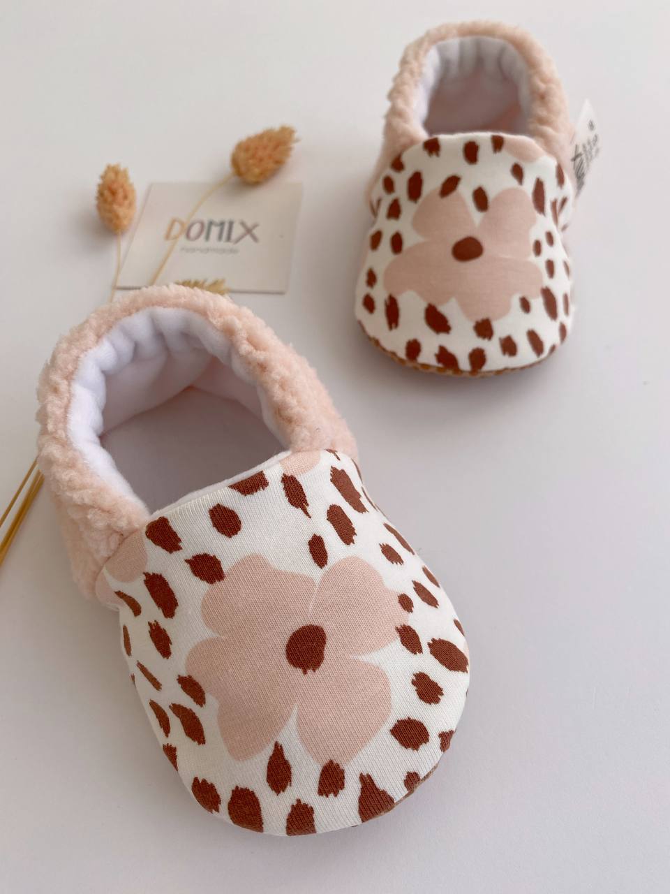 🌸 Floral Baby Slippers – Handmade Softness for Little Feet