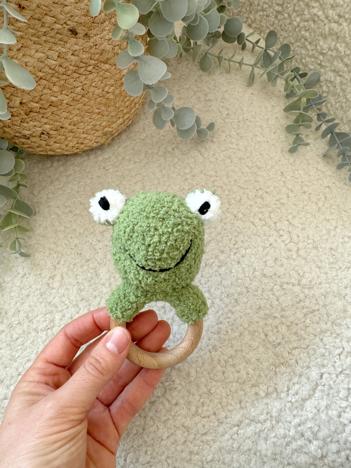 Ruttle Frog