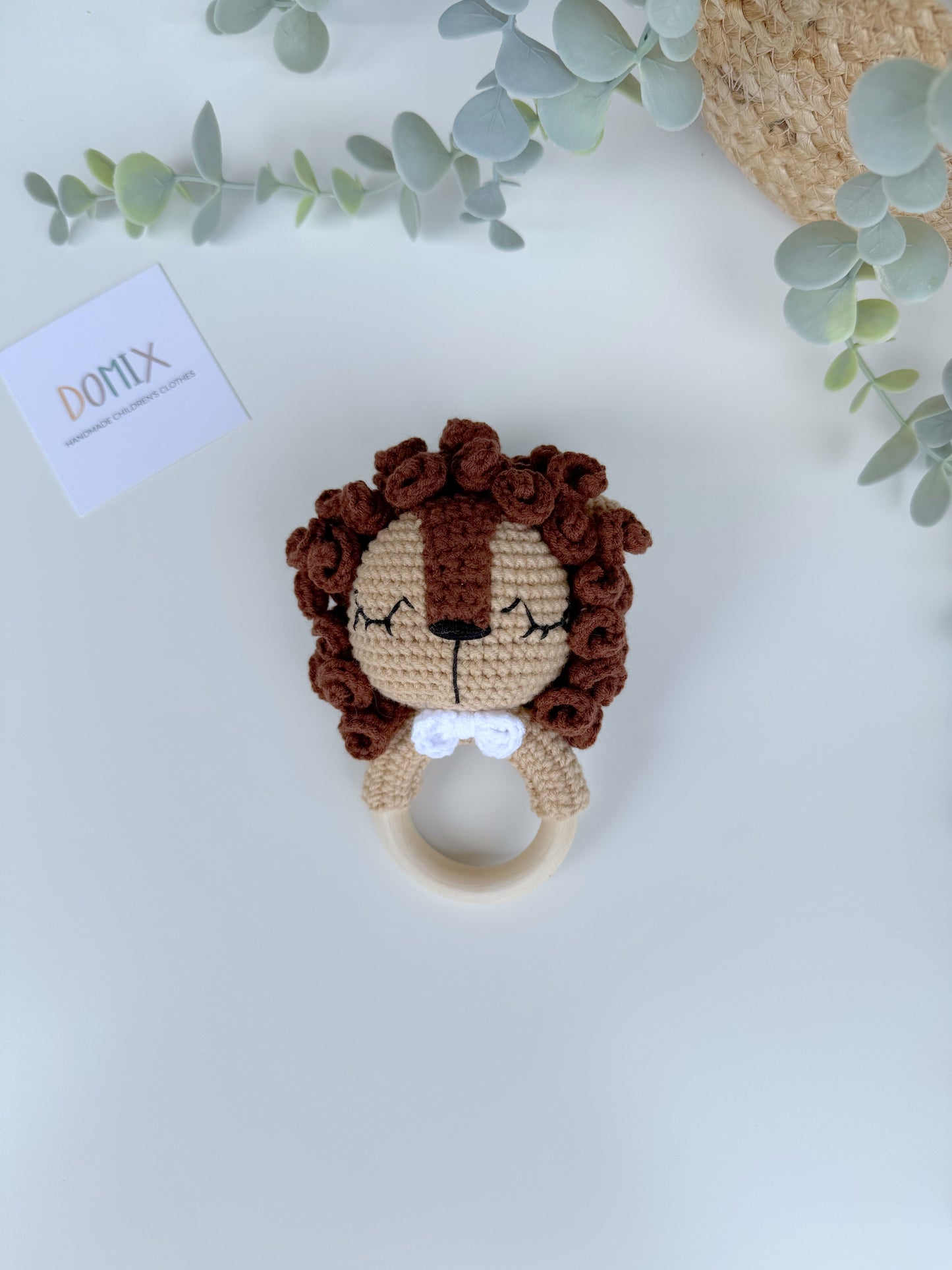 Baby lion, rattle