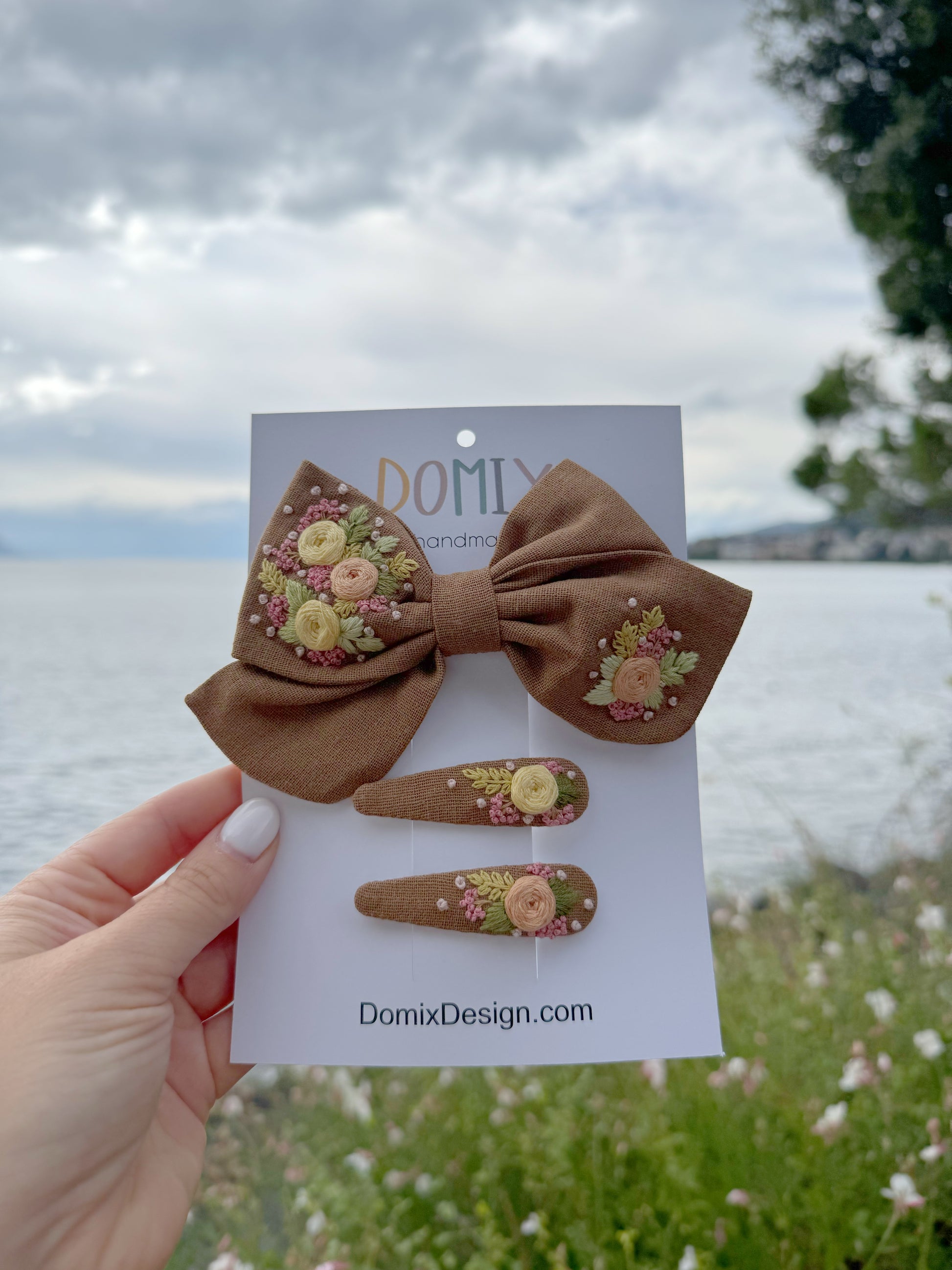 Vintage Style Linen Hair Bow and Matching Clips - Domix