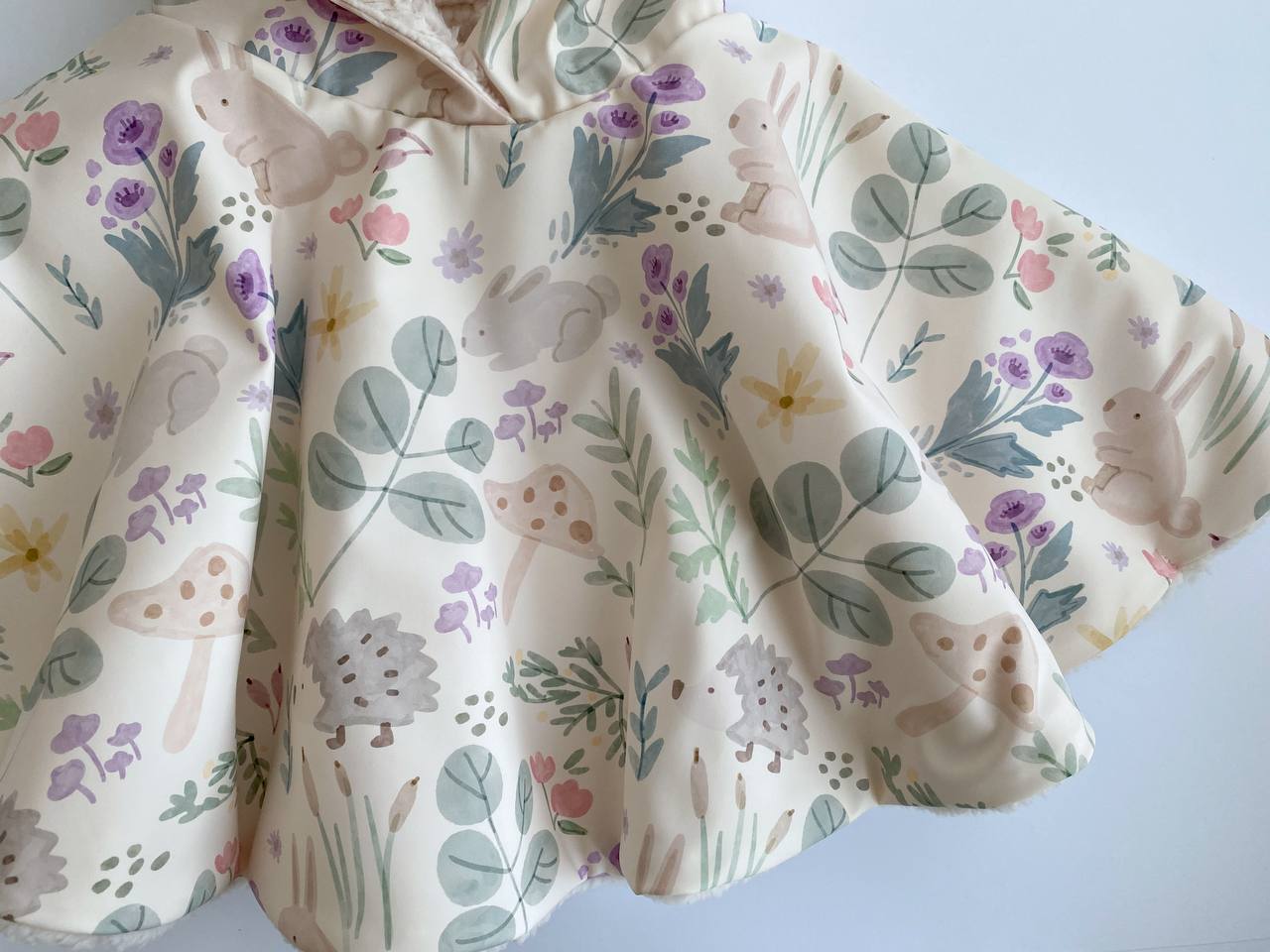 🌸 Floral Waterproof Poncho – Handmade Rain Protection with Charm