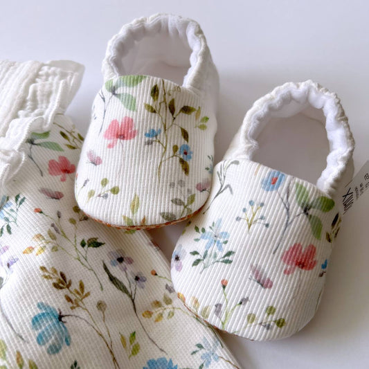 Babyschuhe – Weiche Baumwolle mit Blumenmuster