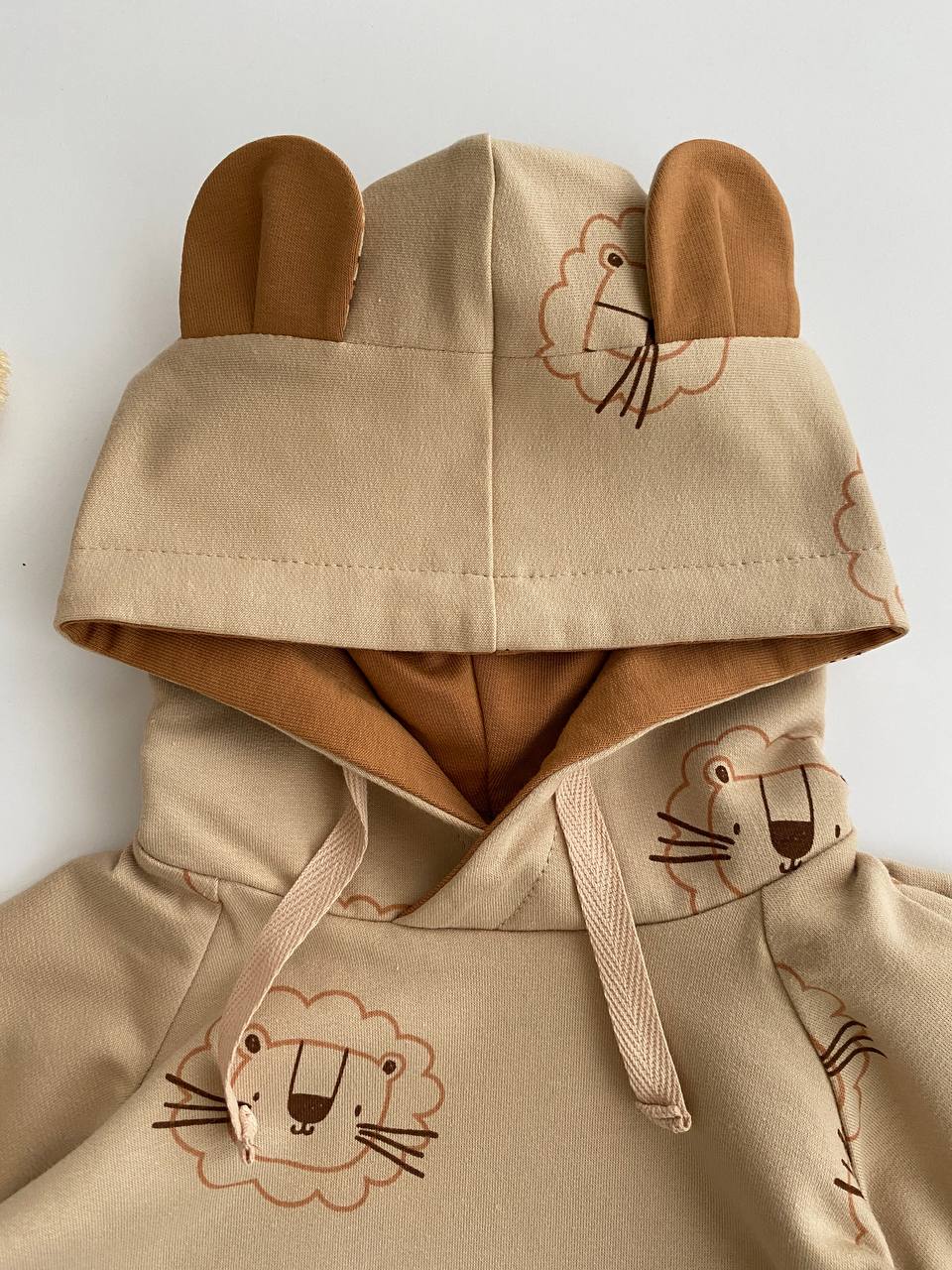 Lion Hoodie Set – Handmade Comfort for Little Explorers 🦁