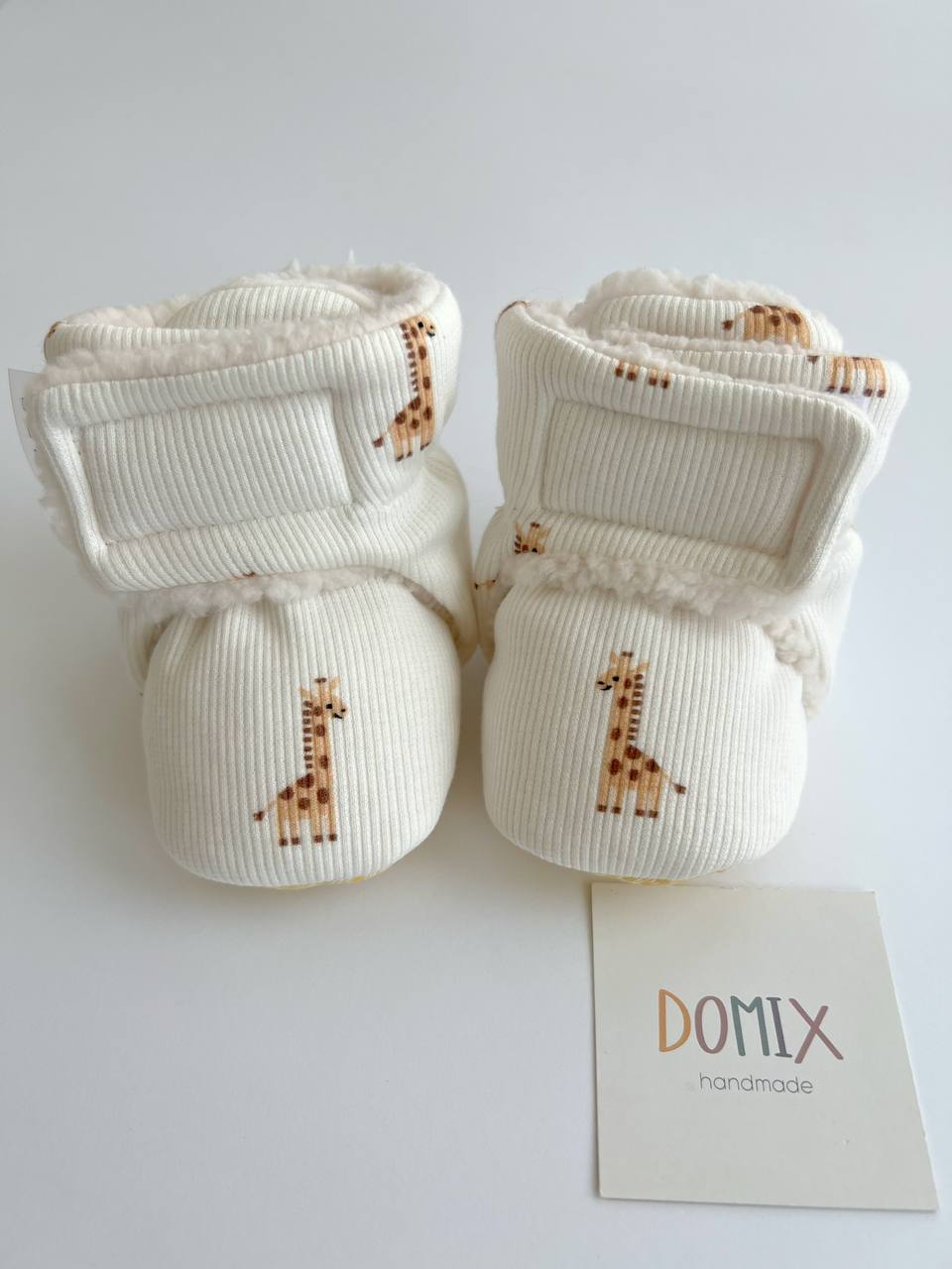 🦒 Giraffe Baby Booties – Soft Handmade Warmth