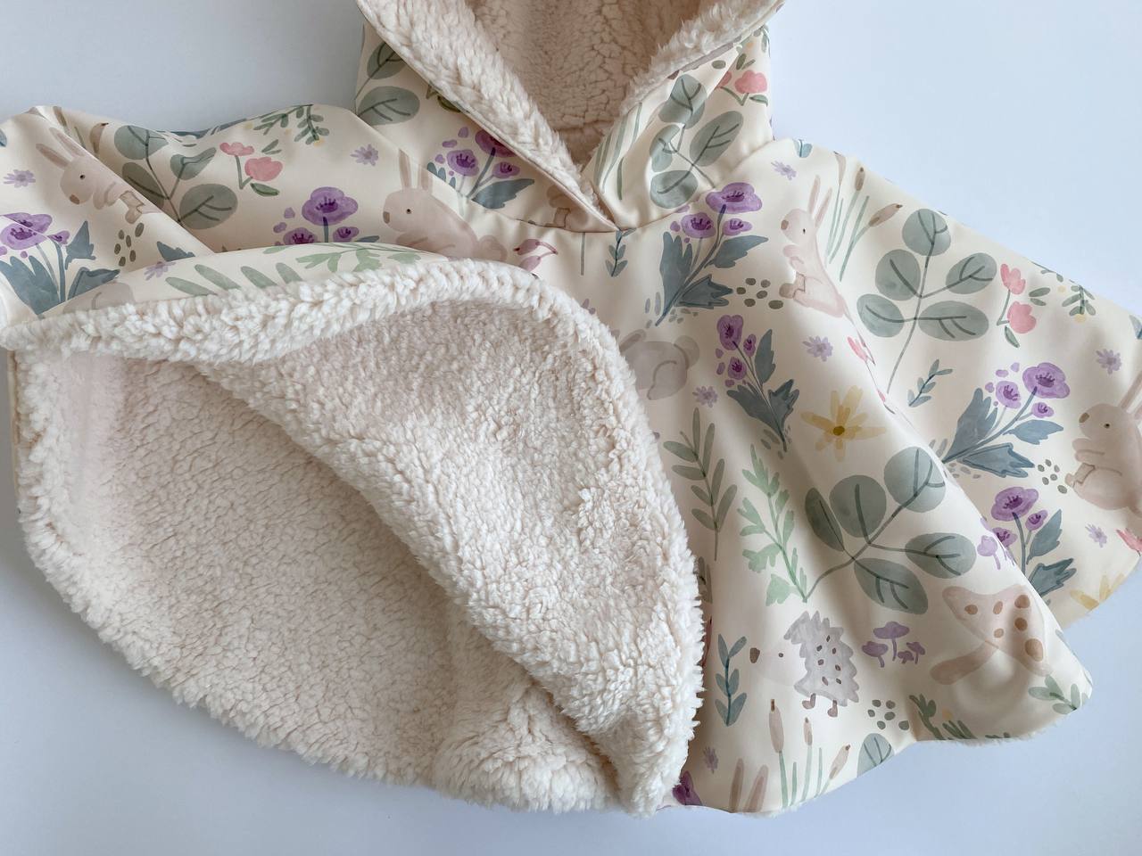 🌸 Floral Waterproof Poncho – Handmade Rain Protection with Charm